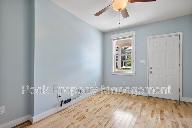Building Photo - 604 N 32nd St