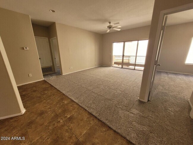 Building Photo - Quiet 2 bedroom condo in Fountain Hills!