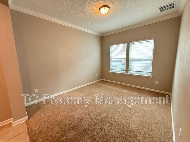 Building Photo - 99 Athens Dr