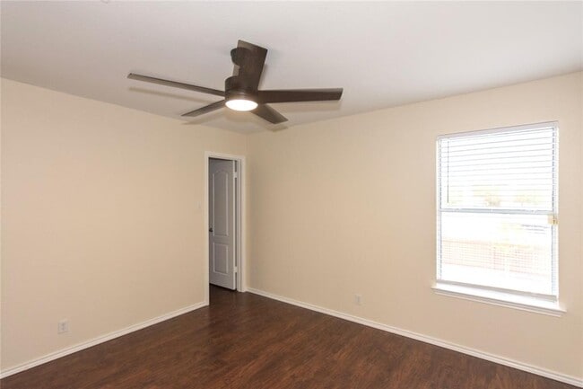 Building Photo - 1711 Lloydminister Way