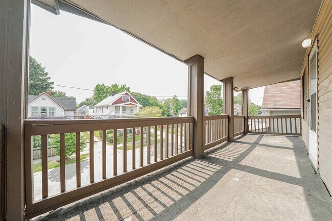 Building Photo - 3484 W 58th St