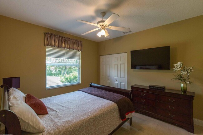 Building Photo - 14816 Stirrup Ln