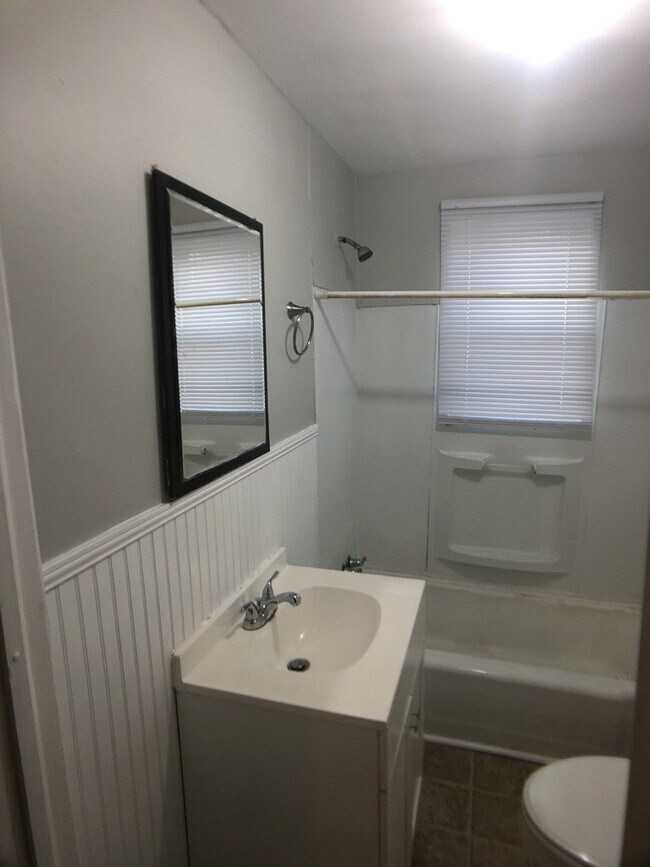 Building Photo - Hanahan Court