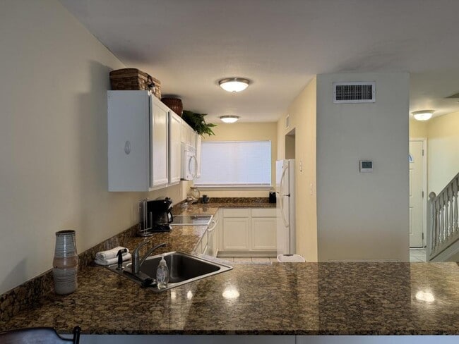 Building Photo - 1644 Beach Blvd