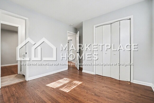 Building Photo - 2710 Dunmoreland Terrace