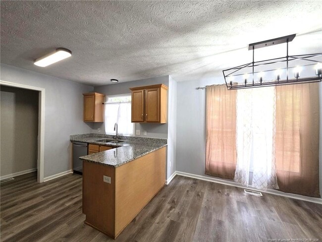 Building Photo - 910 Foxhunt Ln