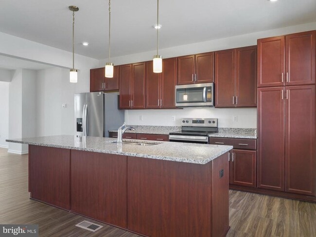 Building Photo - 92 Stafford Pl