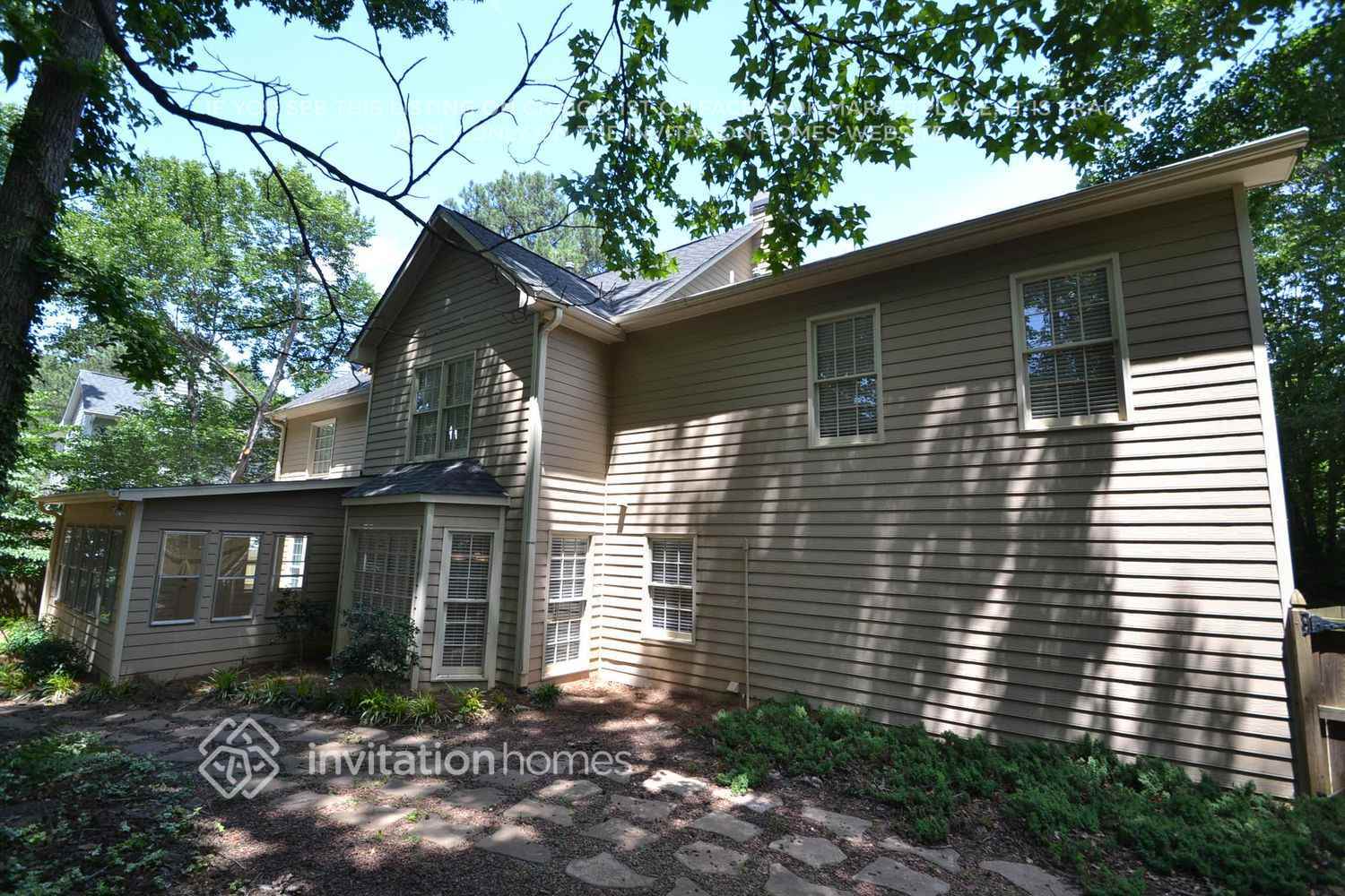 Building Photo - 613 Dahlia Way