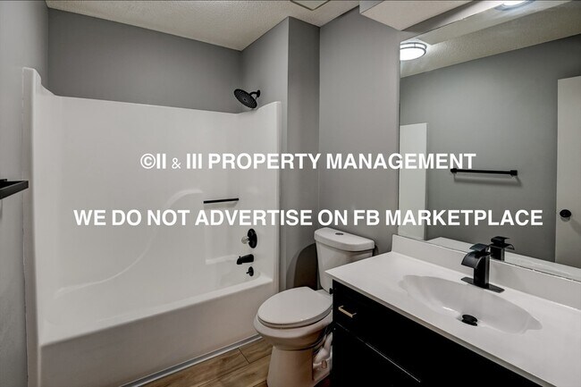 Building Photo - 1114 NE Richardson Pl