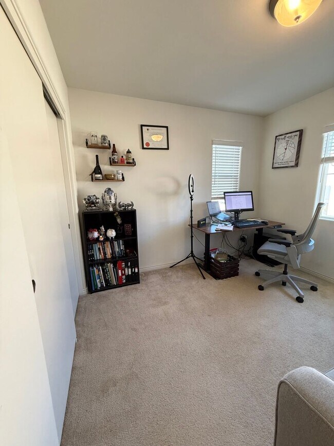 Building Photo - Templeton Ranch 3 Bedroom 2 Bathroom Single Family Home Available 3/15/26