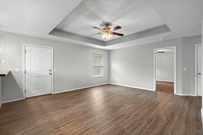 Building Photo - 3 Bedroom in Nixa!