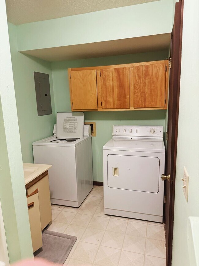 Building Photo - Blair Bar