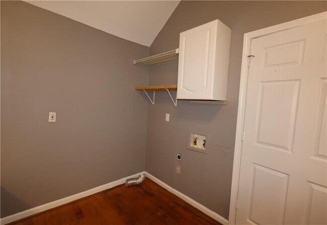 Building Photo - 771 McLendon Dr