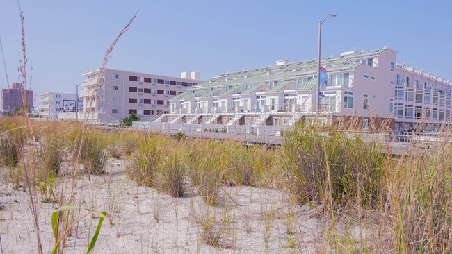 Building Photo - 5208 Boardwalk