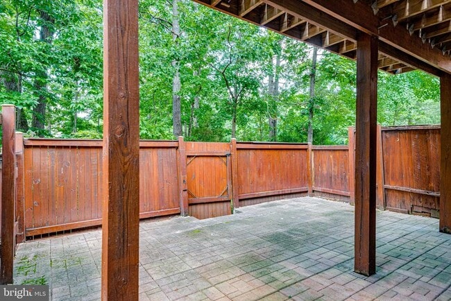 Building Photo - 8508 Blue Bird Woods Ct