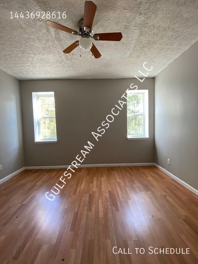 Building Photo - 2704 Presbury St