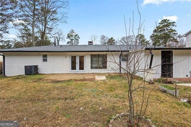Building Photo - 1201 Shoreham Dr