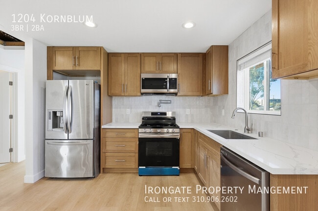 Building Photo - 1204 Kornblum-