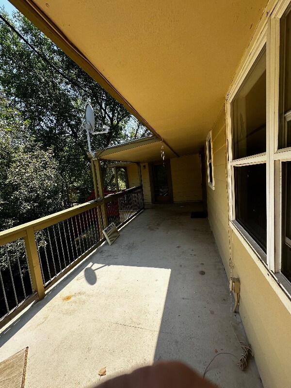 Building Photo - 2052 Apple Valley Rd