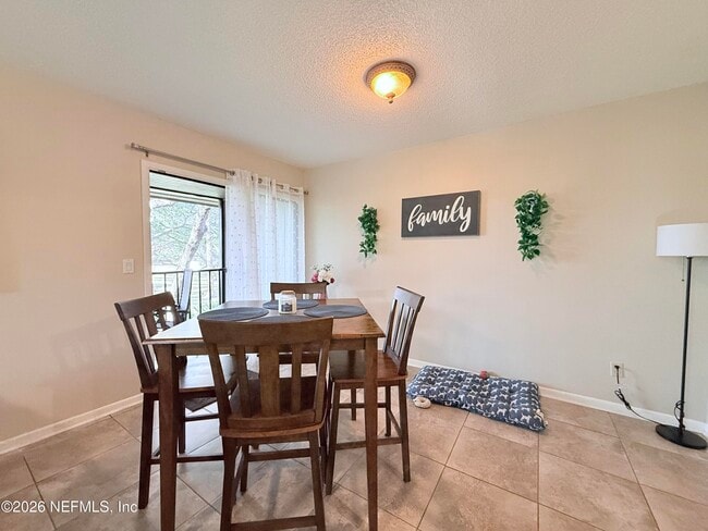 Building Photo - 2 Cartagena Ct