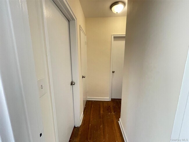 Building Photo - 141 E Hartsdale Ave