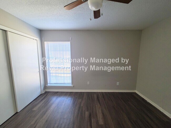 Building Photo - 5157 Blacksmith Dr