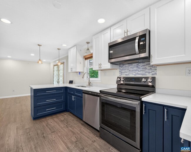 Building Photo - 625 S Spotswood Trail
