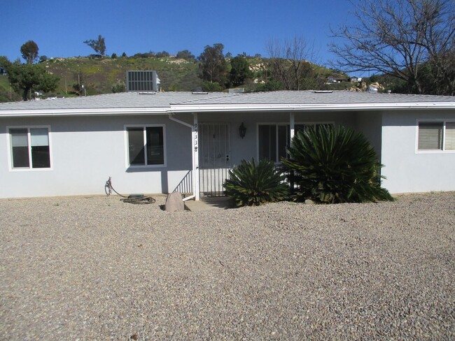 Building Photo - Lakeside Newly remodeled 4 Bdr 2.5 Bath Ho...