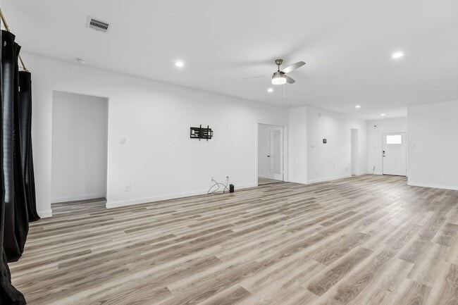 Building Photo - 31514 Avebury Lake Ln