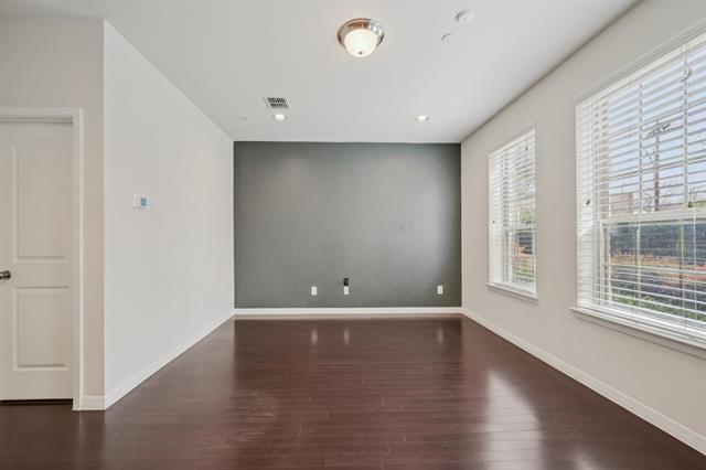 Building Photo - 3934 Amberwood Dr