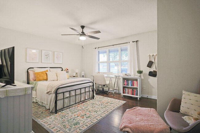 Building Photo - 4302 42nd St