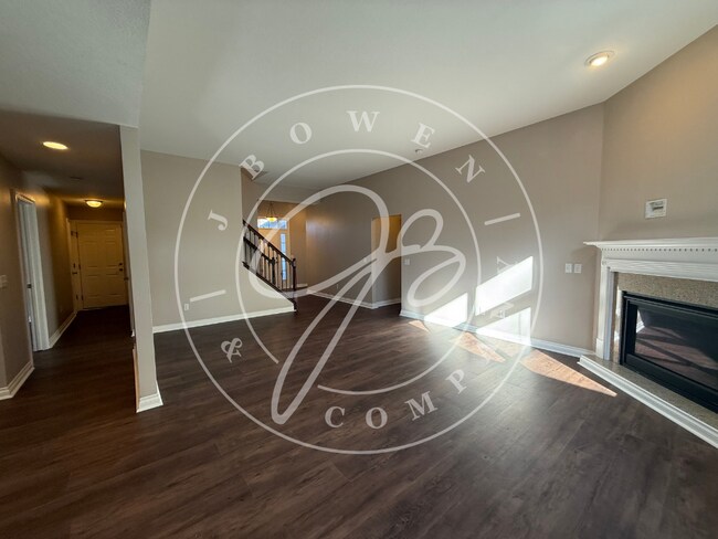 Building Photo - Beautiful  3-4 bedroom Sylvania Villa with...
