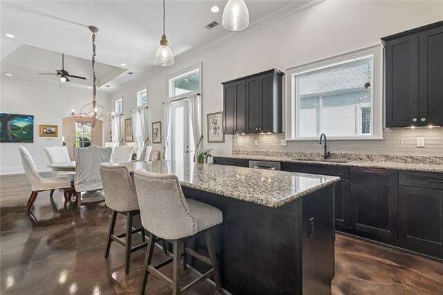 Building Photo - 725 S Corniche Du Lac