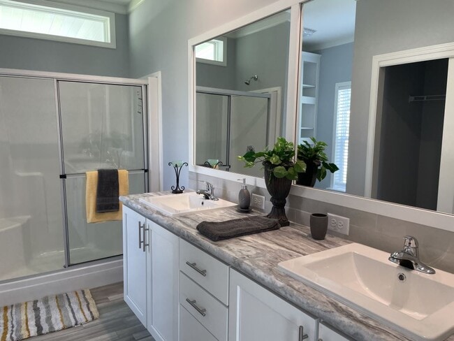 Building Photo - 586 Country Meadows Blvd