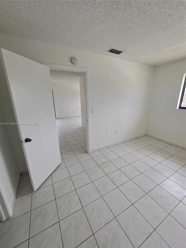 Building Photo - 15421 SW 80th St