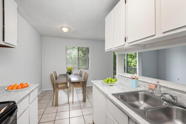 Building Photo - 2181 Agora Cir SE