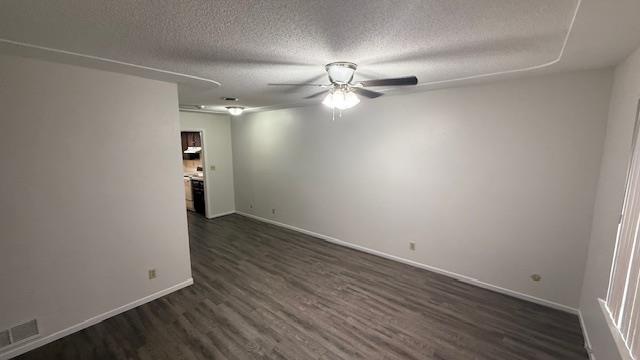 Building Photo - 461 W Shaw Ave