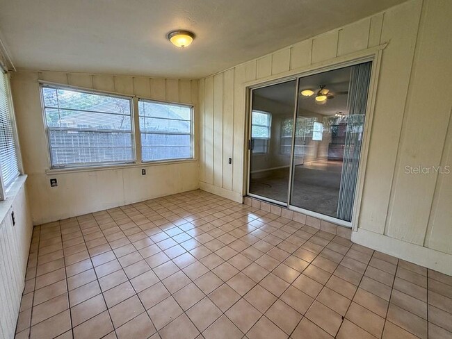 Building Photo - 3721 SW 17th Pl