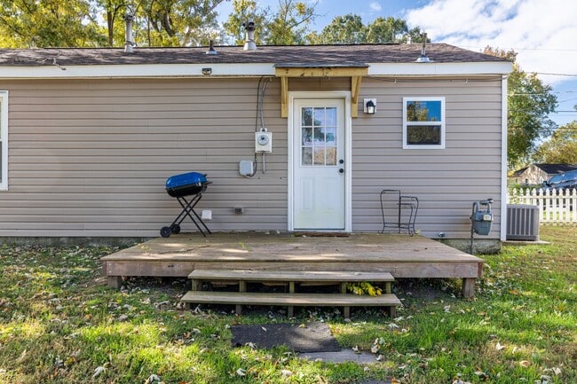 Building Photo - Welcome to this charming home in Newport News "ASK ABOUT OUR ZERO DEPOSIT"