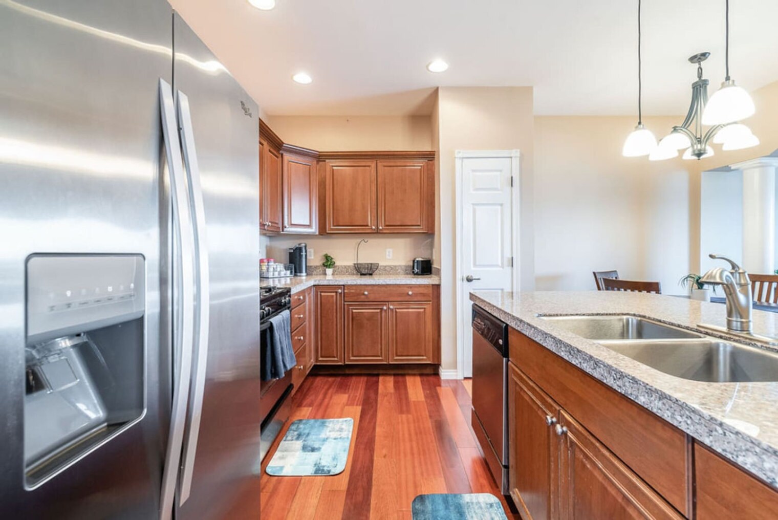 Building Photo - 2325 S G St