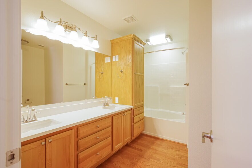 Building Photo - 22381 N 107th Dr