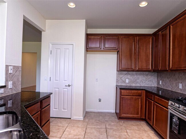 Building Photo - 133 Rain Lily Cir