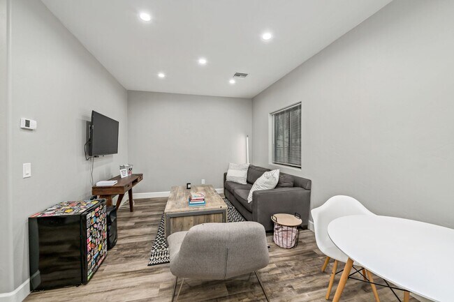 Building Photo - PRE-LEASE for August 2026 Gorgeous New Construction!