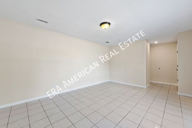 Building Photo - 1221 Albuquerque Cir