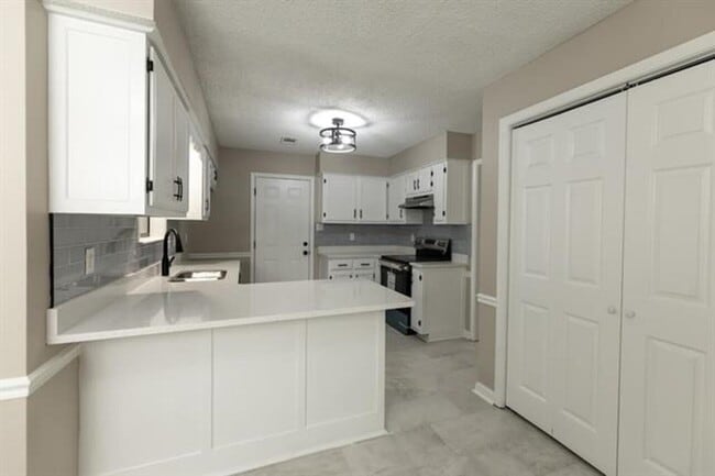 Building Photo - 9102 Valkrie Ln