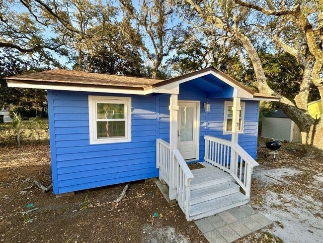 Building Photo - 229 Florida Blanca Pl SE