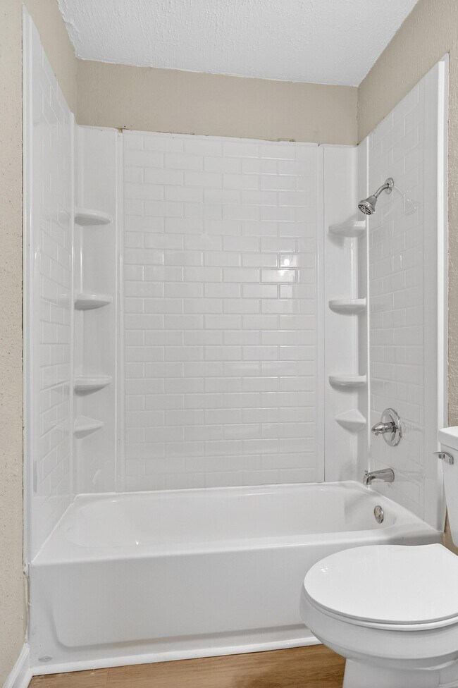 Building Photo - 437 Carver Ln