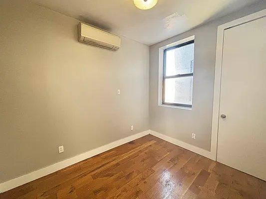 Building Photo - 3 bedroom in Bronx NY 10454