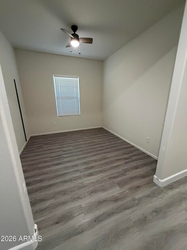 Building Photo - 11204 W Mobile Ln