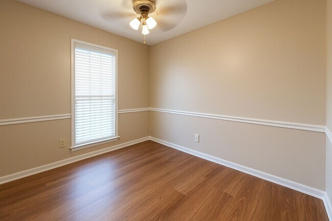 Building Photo - 1806 Heatherton Dr